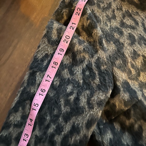 Gorgeous Boden ladies leopard print coat. Size 6R US. Beautiful condition. - Picture 9 of 9